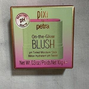 On-the-Glow Blush - Pink